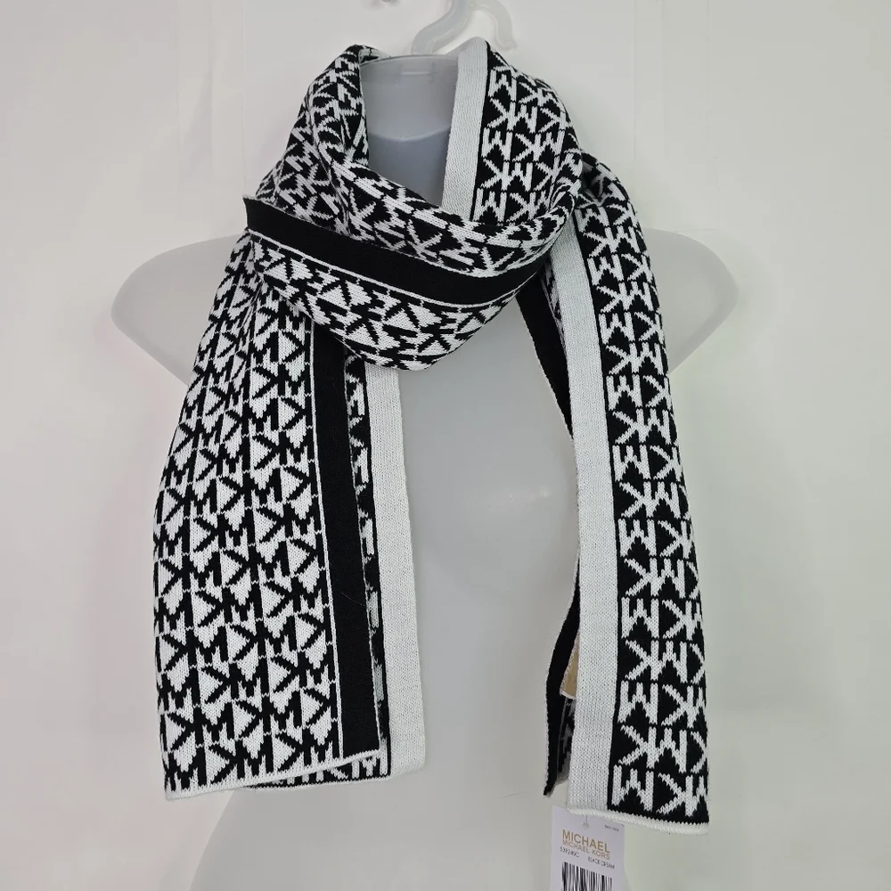 Michael Kors Black and White Patterned Knit Scarf